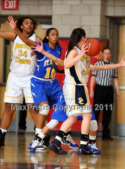Thumbnail 3 in Santa Clara vs. St. Bernard (CIF SoCal D5 Regional Final) photogallery.