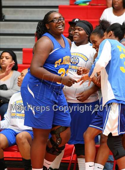 Thumbnail 1 in Santa Clara vs. St. Bernard (CIF SoCal D5 Regional Final) photogallery.