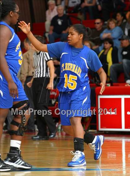 Thumbnail 3 in Santa Clara vs. St. Bernard (CIF SoCal D5 Regional Final) photogallery.