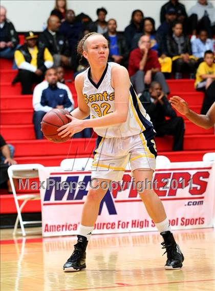 Thumbnail 2 in Santa Clara vs. St. Bernard (CIF SoCal D5 Regional Final) photogallery.
