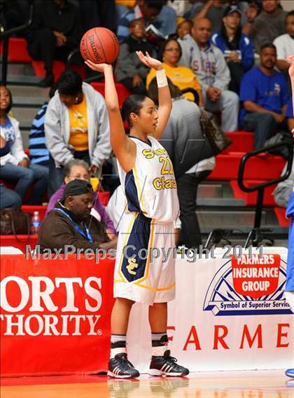 Thumbnail 1 in Santa Clara vs. St. Bernard (CIF SoCal D5 Regional Final) photogallery.