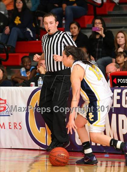 Thumbnail 3 in Santa Clara vs. St. Bernard (CIF SoCal D5 Regional Final) photogallery.