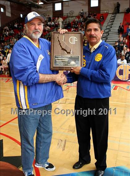 Thumbnail 1 in Santa Clara vs. St. Bernard (CIF SoCal D5 Regional Final) photogallery.