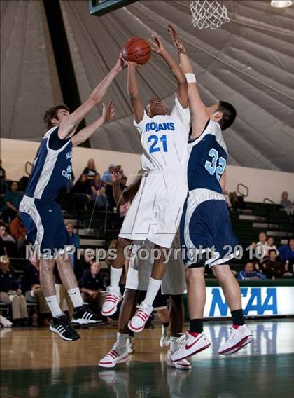 Thumbnail 3 in Maranatha Christian vs. Lutheran (CIF SoCal D5 Playoffs) photogallery.