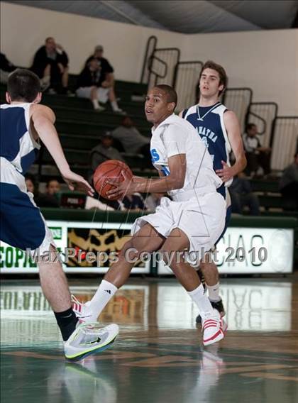 Thumbnail 2 in Maranatha Christian vs. Lutheran (CIF SoCal D5 Playoffs) photogallery.