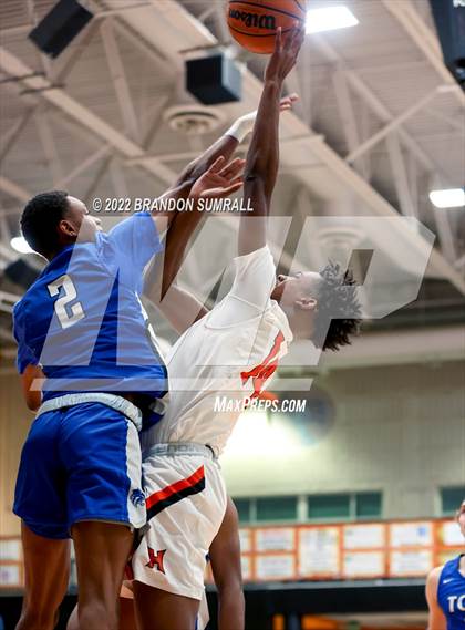 Thumbnail 1 in Tuscaloosa County @ Hoover photogallery.