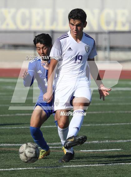 Thumbnail 2 in St. Augustine @ Valencia (CIF Southern Regional D2 Semifinal) photogallery.
