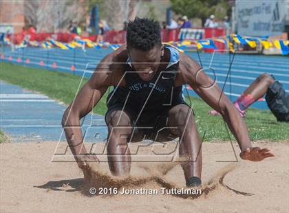 Thumbnail 1 in 2016 Mullen Runners Roost Invitational photogallery.