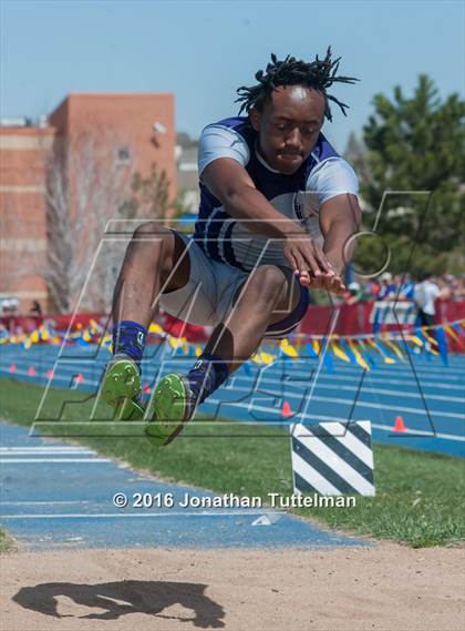 Thumbnail 2 in 2016 Mullen Runners Roost Invitational photogallery.