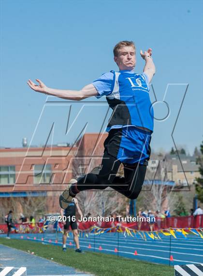 Thumbnail 2 in 2016 Mullen Runners Roost Invitational photogallery.
