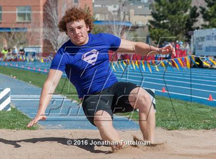 Thumbnail 3 in 2016 Mullen Runners Roost Invitational photogallery.