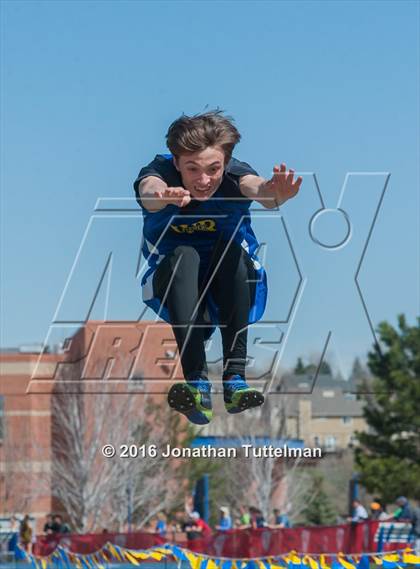 Thumbnail 3 in 2016 Mullen Runners Roost Invitational photogallery.