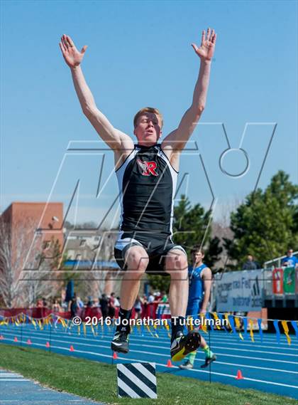 Thumbnail 2 in 2016 Mullen Runners Roost Invitational photogallery.
