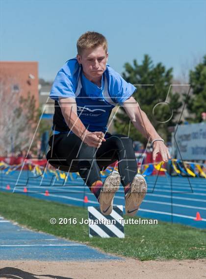 Thumbnail 2 in 2016 Mullen Runners Roost Invitational photogallery.