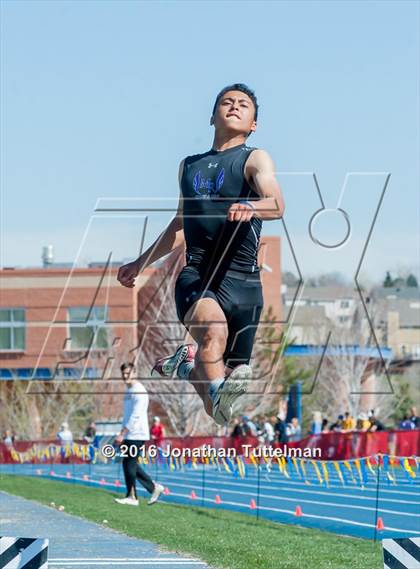 Thumbnail 2 in 2016 Mullen Runners Roost Invitational photogallery.