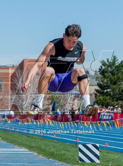 Thumbnail 1 in 2016 Mullen Runners Roost Invitational photogallery.