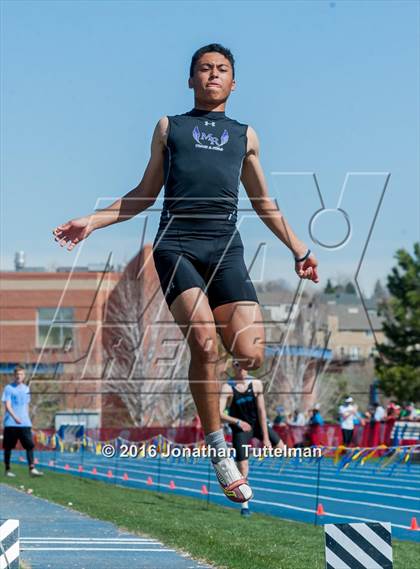 Thumbnail 2 in 2016 Mullen Runners Roost Invitational photogallery.