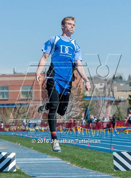 Thumbnail 2 in 2016 Mullen Runners Roost Invitational photogallery.