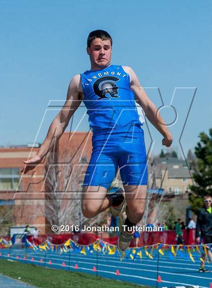 Thumbnail 2 in 2016 Mullen Runners Roost Invitational photogallery.