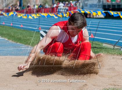 Thumbnail 2 in 2016 Mullen Runners Roost Invitational photogallery.