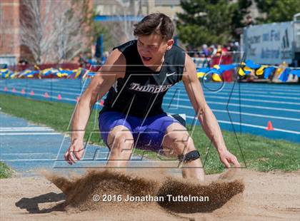 Thumbnail 1 in 2016 Mullen Runners Roost Invitational photogallery.