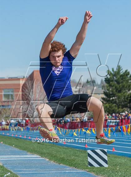 Thumbnail 1 in 2016 Mullen Runners Roost Invitational photogallery.