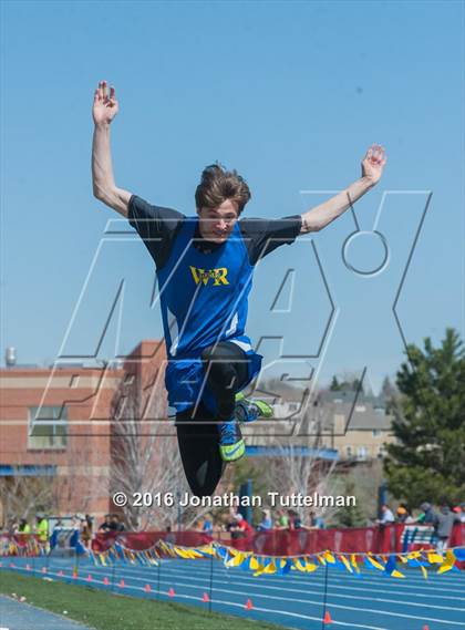 Thumbnail 1 in 2016 Mullen Runners Roost Invitational photogallery.