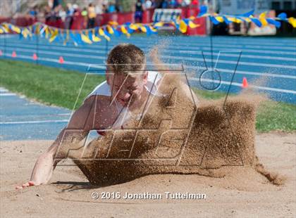 Thumbnail 3 in 2016 Mullen Runners Roost Invitational photogallery.