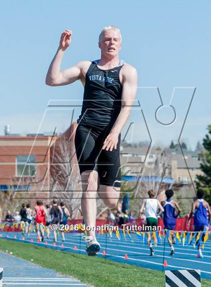 Thumbnail 1 in 2016 Mullen Runners Roost Invitational photogallery.