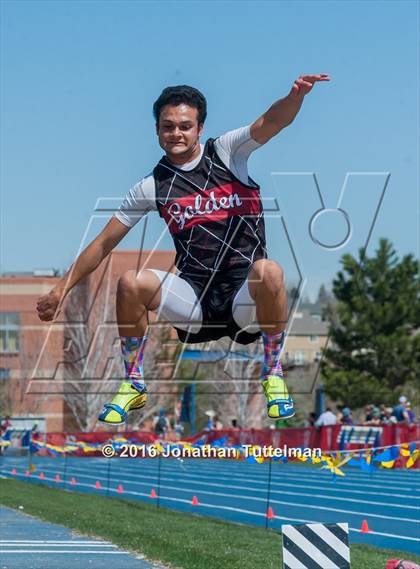 Thumbnail 3 in 2016 Mullen Runners Roost Invitational photogallery.