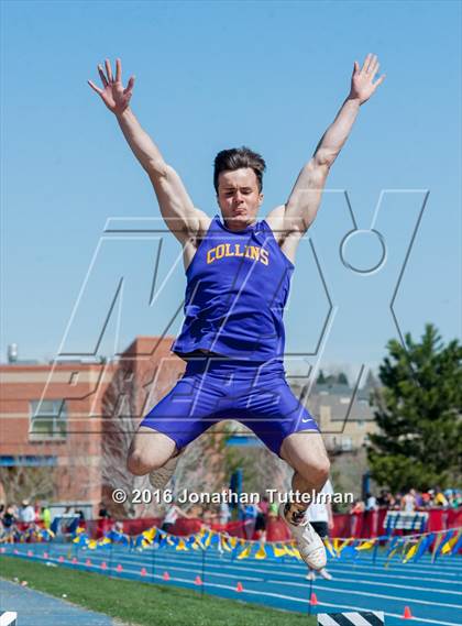Thumbnail 1 in 2016 Mullen Runners Roost Invitational photogallery.