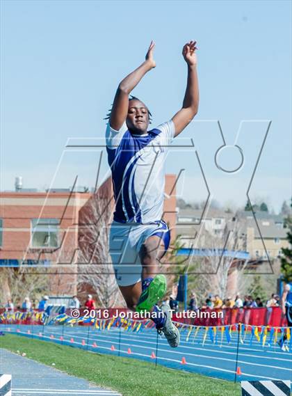 Thumbnail 2 in 2016 Mullen Runners Roost Invitational photogallery.