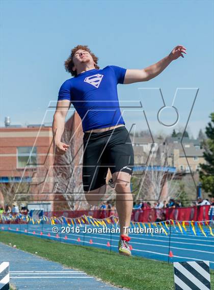 Thumbnail 1 in 2016 Mullen Runners Roost Invitational photogallery.