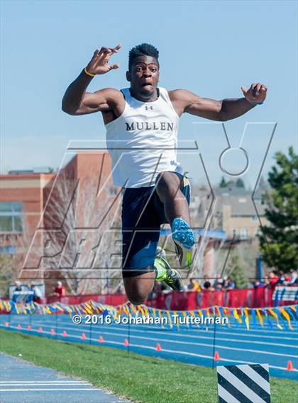 Thumbnail 1 in 2016 Mullen Runners Roost Invitational photogallery.