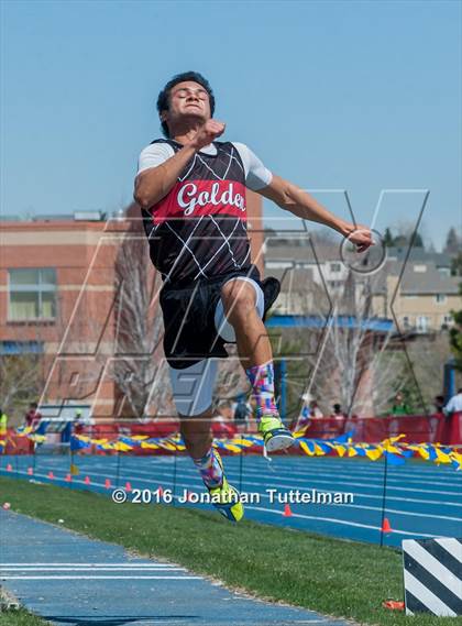 Thumbnail 3 in 2016 Mullen Runners Roost Invitational photogallery.