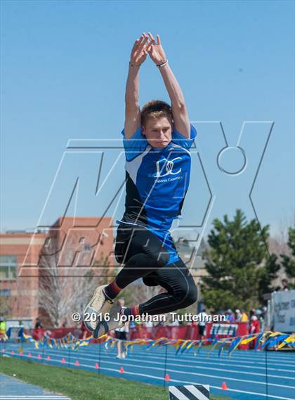Thumbnail 2 in 2016 Mullen Runners Roost Invitational photogallery.