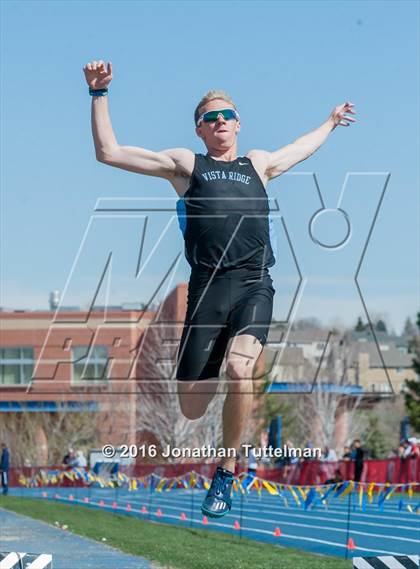 Thumbnail 2 in 2016 Mullen Runners Roost Invitational photogallery.