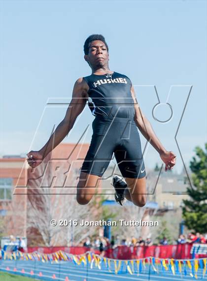 Thumbnail 2 in 2016 Mullen Runners Roost Invitational photogallery.