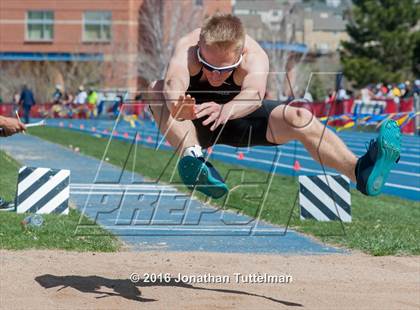 Thumbnail 1 in 2016 Mullen Runners Roost Invitational photogallery.