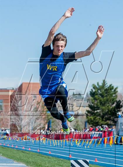 Thumbnail 2 in 2016 Mullen Runners Roost Invitational photogallery.