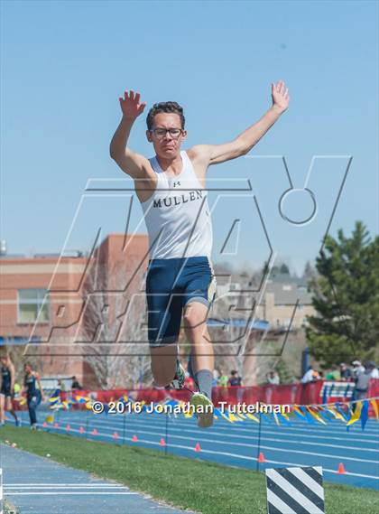 Thumbnail 2 in 2016 Mullen Runners Roost Invitational photogallery.