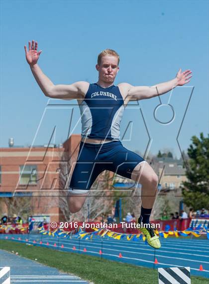 Thumbnail 2 in 2016 Mullen Runners Roost Invitational photogallery.