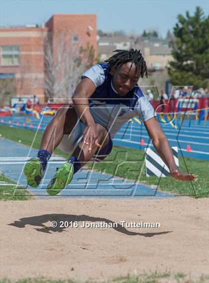 Thumbnail 3 in 2016 Mullen Runners Roost Invitational photogallery.