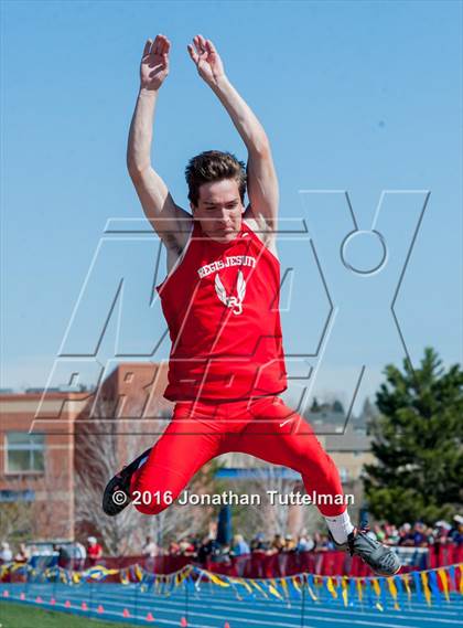 Thumbnail 3 in 2016 Mullen Runners Roost Invitational photogallery.