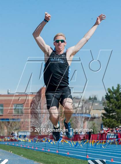 Thumbnail 3 in 2016 Mullen Runners Roost Invitational photogallery.