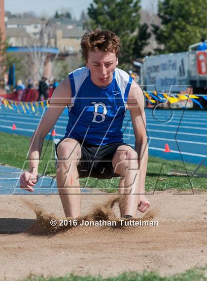 Thumbnail 2 in 2016 Mullen Runners Roost Invitational photogallery.