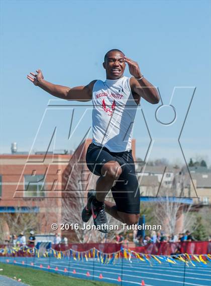 Thumbnail 3 in 2016 Mullen Runners Roost Invitational photogallery.