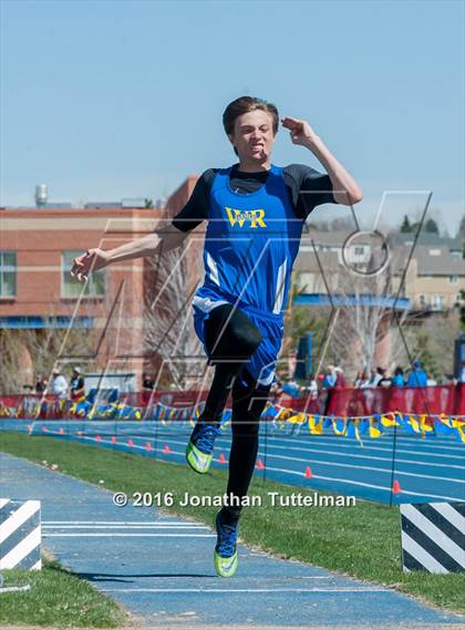 Thumbnail 1 in 2016 Mullen Runners Roost Invitational photogallery.