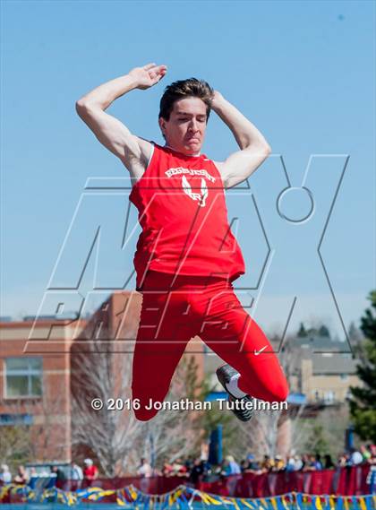 Thumbnail 2 in 2016 Mullen Runners Roost Invitational photogallery.