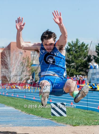 Thumbnail 3 in 2016 Mullen Runners Roost Invitational photogallery.